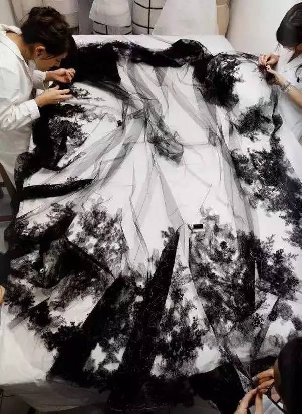 怎样判断一件衣服是否有质量问题,怎样判断一件衣服的质量好不好