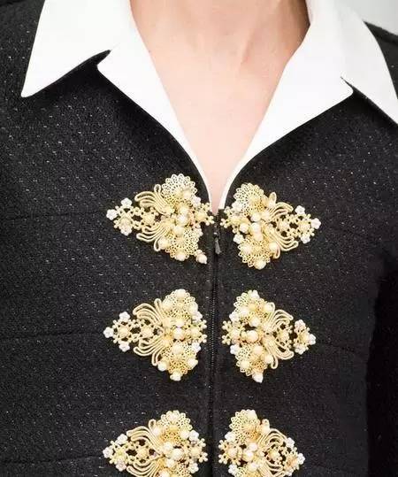 怎样判断一件衣服是否有质量问题,怎样判断一件衣服的质量好不好