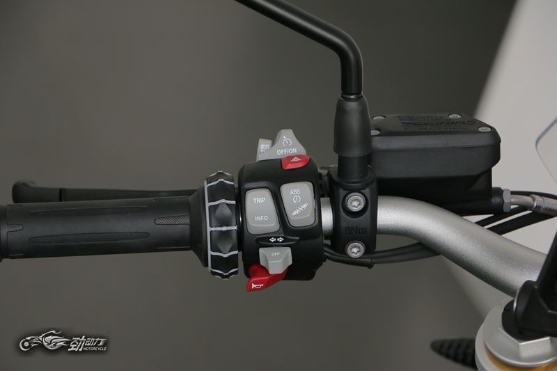 宝马r1200r多少钱,宝马r1200r测评