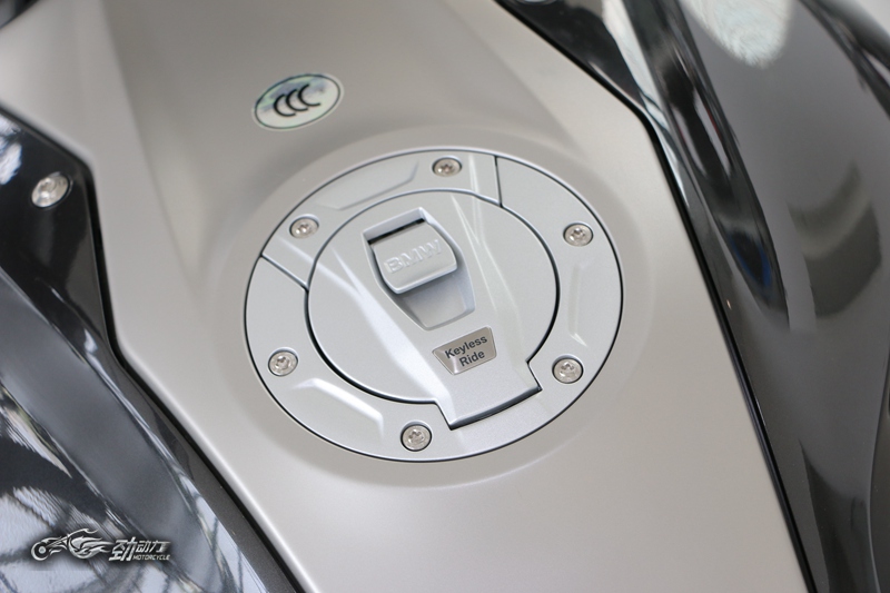 宝马r1200r多少钱,宝马r1200r测评