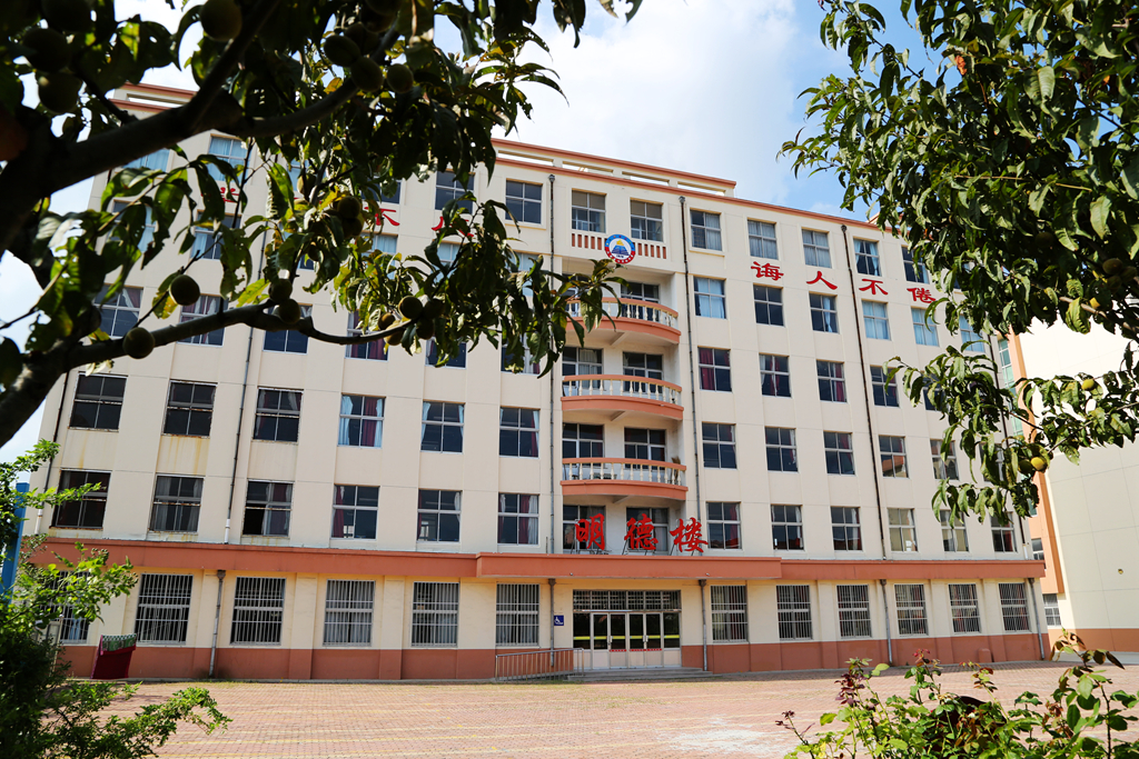 山东省威海市文登区七里中学介绍,威海市文登区七里中学转第二中学