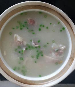 怎样快速做好一锅汤汁浓、白、稠的猪蹄