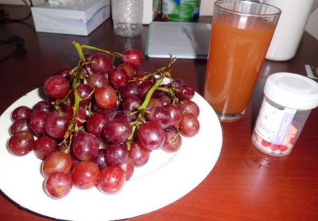 产后不能喝水和吃水果，只喝红糖水和汤！折磨人的月子我不要过！