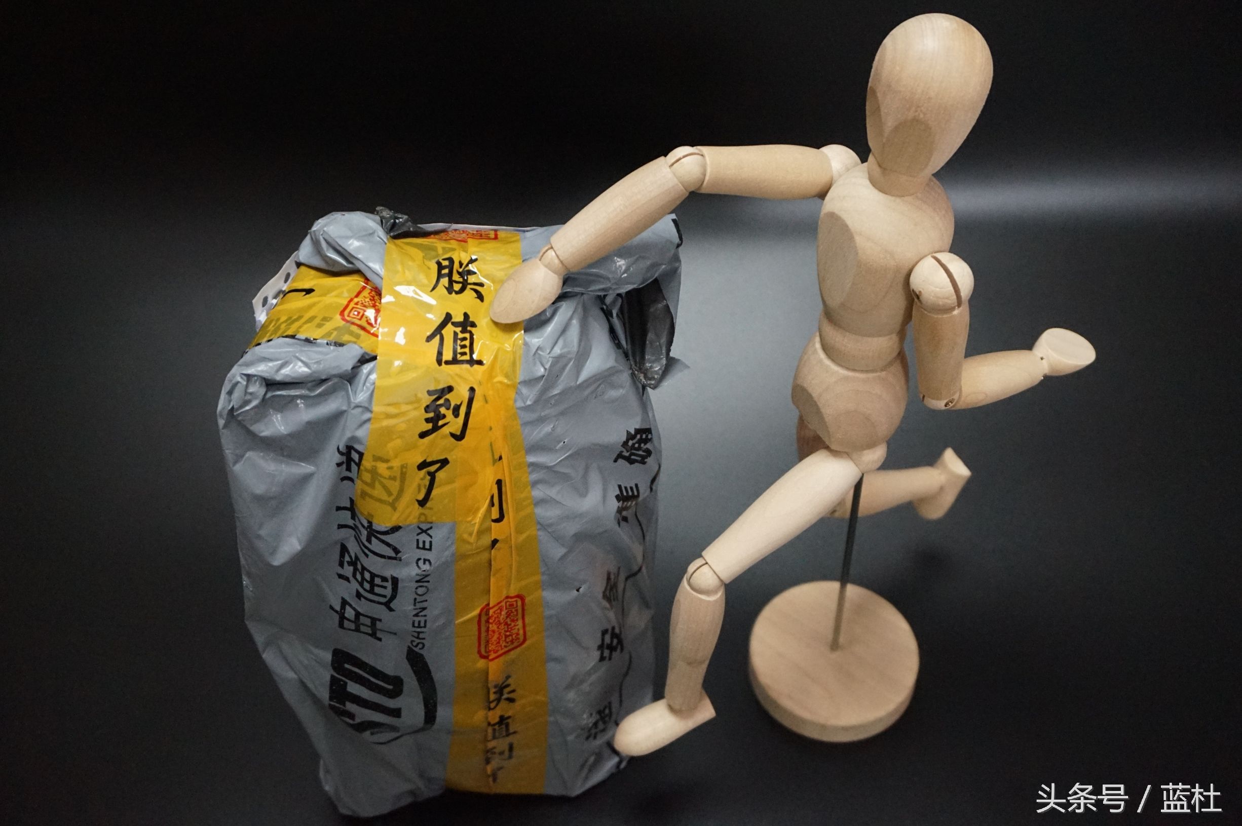 不建议买这么贵的杯子吗,200块买杯子