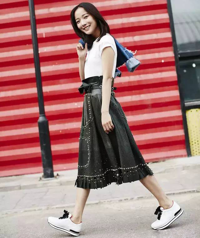 阿迪达斯绿尾小白鞋,阿迪绿尾小白鞋是经典款吗