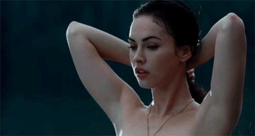 我们每天洗头发要用什么产品,洗头发是一件很麻烦的事情