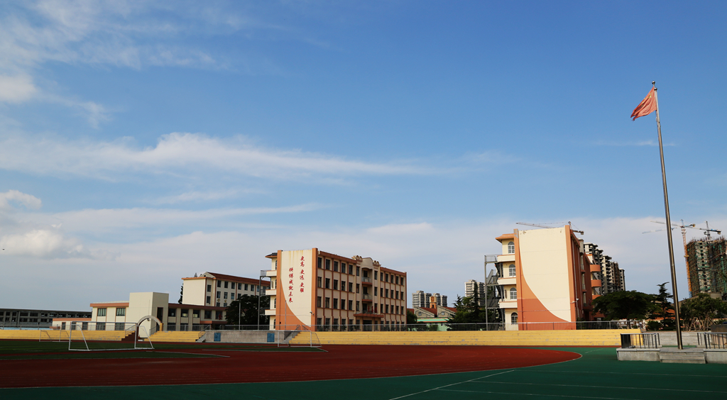 山东省威海市文登区七里中学介绍,威海市文登区七里中学转第二中学