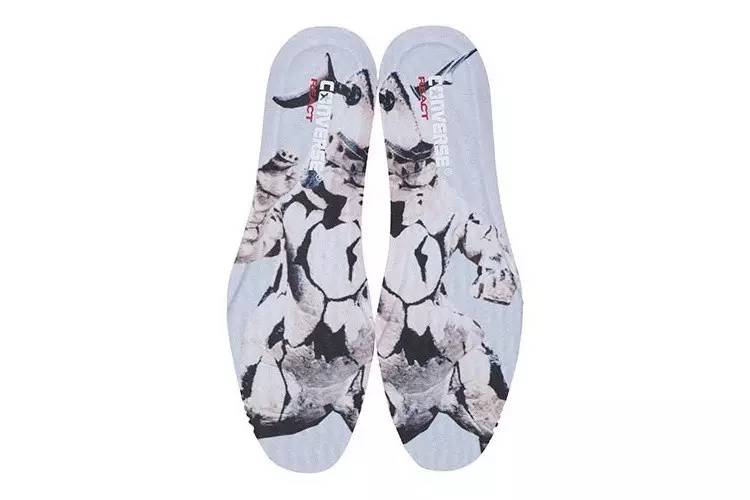 满满的回忆!7双让人记忆深刻的“动漫X球鞋”联名运动鞋