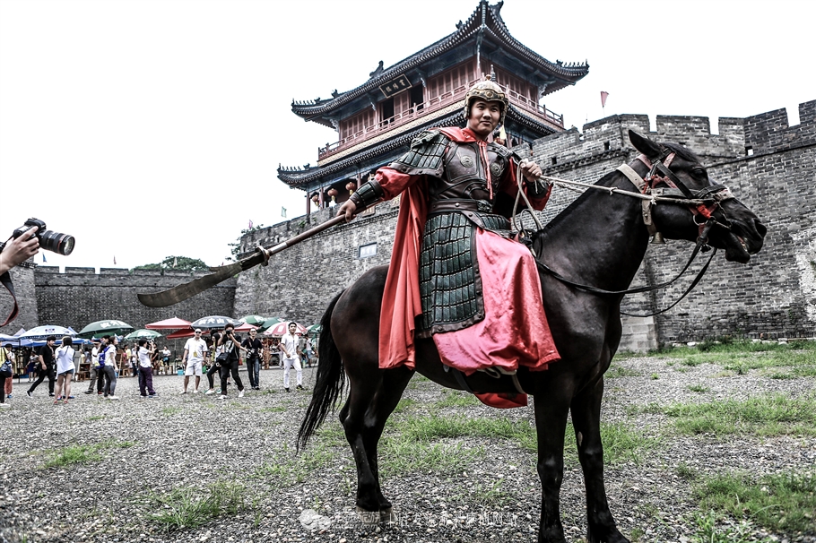 寰行中国,我在荆州古城学楚绣