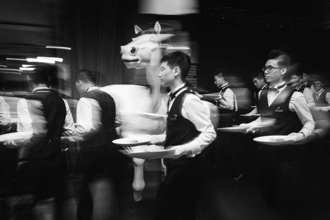 视频从“酥不腻”到“吃不腻”，谁和大董有一腿