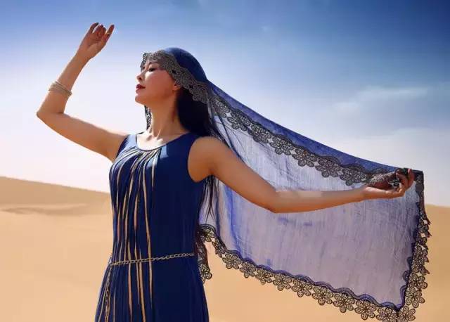 楼兰姑娘玫瑰玫瑰,楼兰姑娘合拍