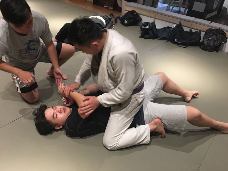 健康又防身!成都开始流行巴西柔术