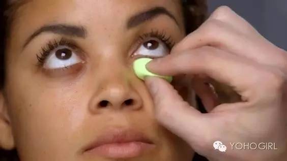 这么热的天,我宁愿*光脱**也不要脱妆~