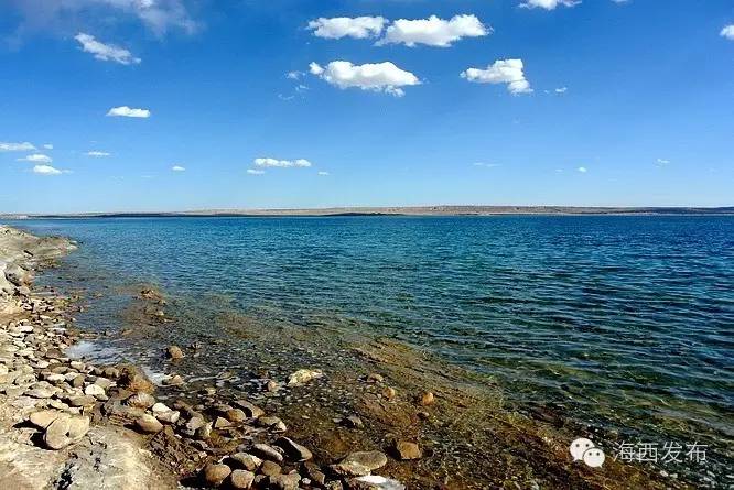 不羡鸳鸯不羡仙是哪首歌曲里的,青山绿水彩云间不羡鸳鸯不羡仙