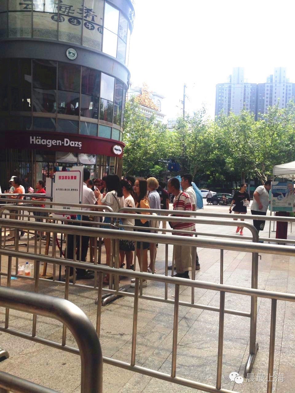 探路子|用尽体内洪荒之力,终于进入中服免税店,结果