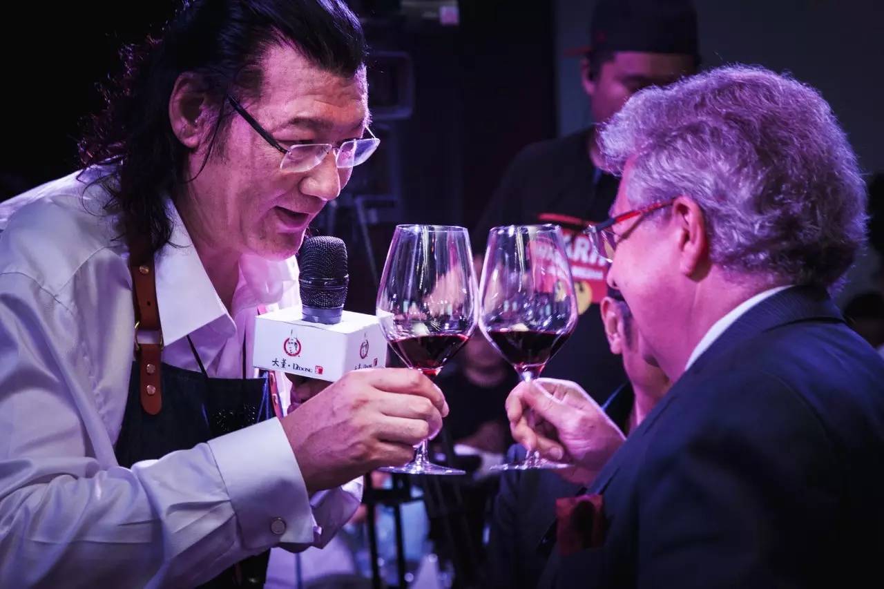 视频从“酥不腻”到“吃不腻”，谁和大董有一腿