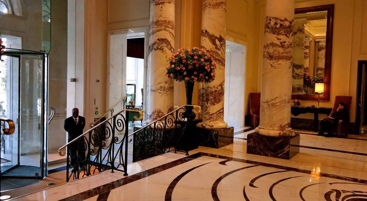 纯个人喜好酒店点评—伦敦朗廷酒店，欧洲第一家豪华酒店里诞生的“传奇侦探”