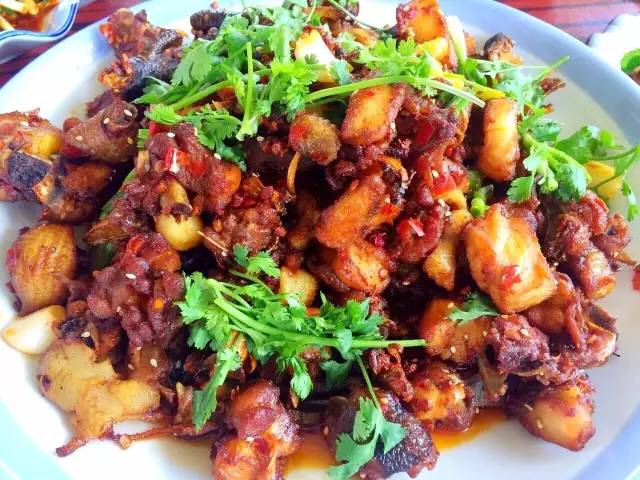 云南美食酸菜红豆猪脚,宾川县酸汤猪脚