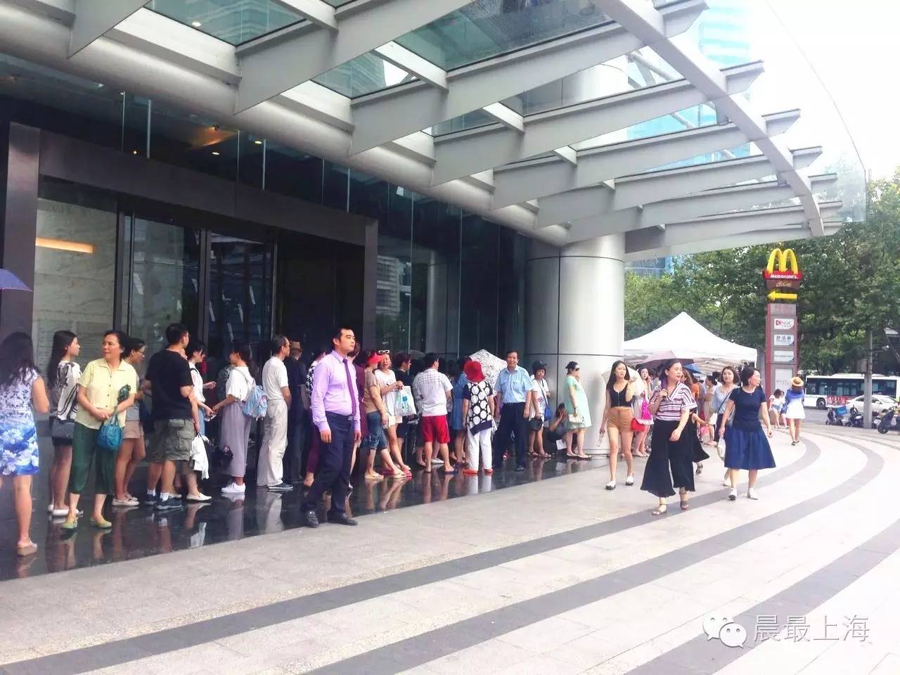 探路子|用尽体内洪荒之力,终于进入中服免税店,结果