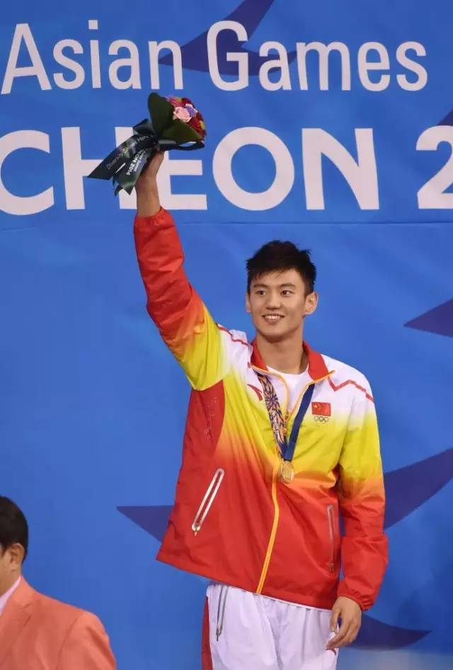 舔屏有一种喷鼻血的方式,叫中国奥运男神!