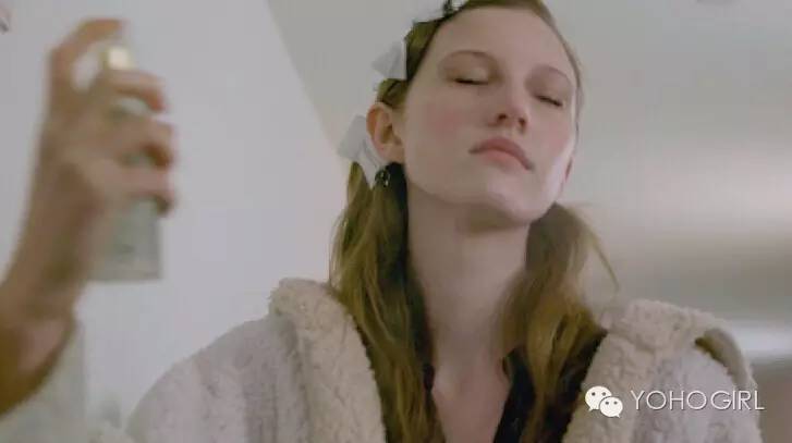 这么热的天,我宁愿*光脱**也不要脱妆~