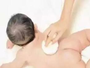 秋痱子用什么药治疗效果快,秋天痱子止痒小妙招