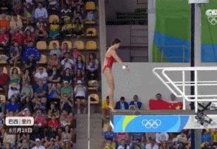 卧槽，这男的好可爱，好想抱抱他媳妇