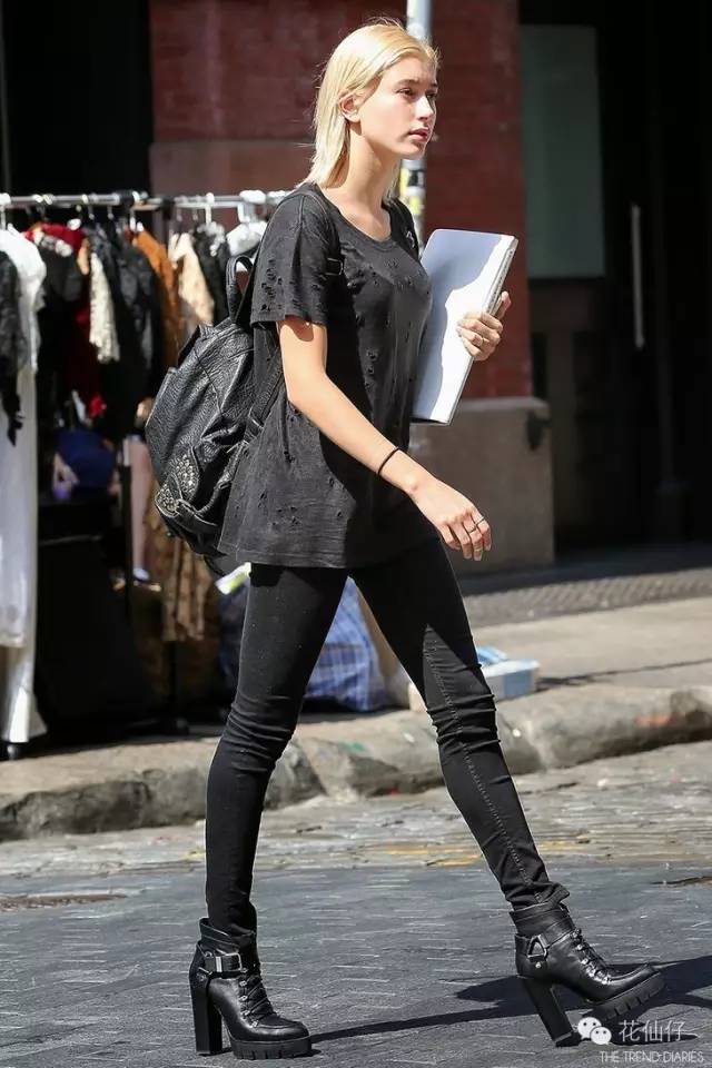 一穿高跟鞋走路就外八怎么办,一穿高跟鞋就o型腿怎么办