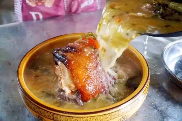 云南美食酸菜红豆猪脚,宾川县酸汤猪脚