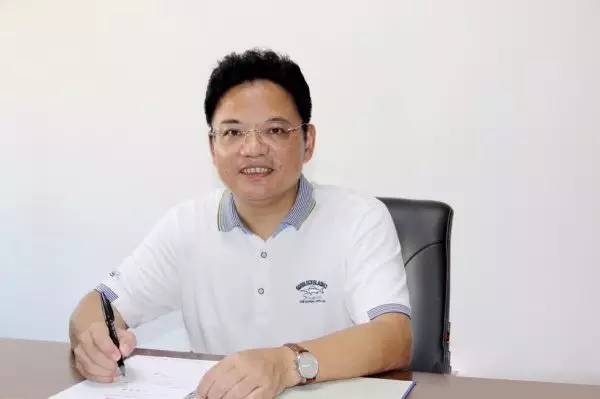 区发改局局长,经信局局长与发改局局长哪个好