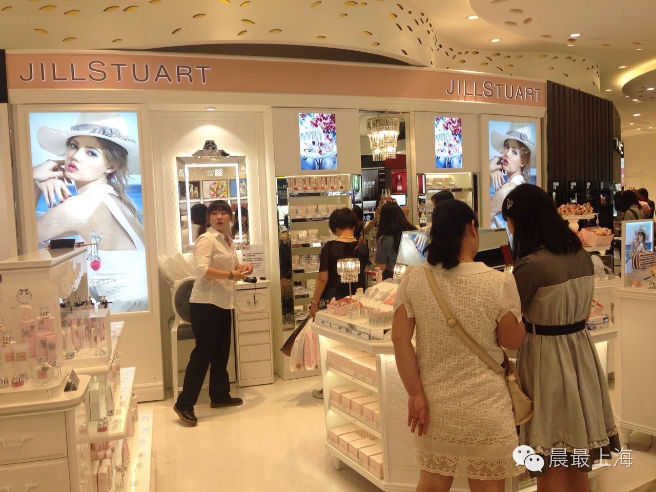 探路子|用尽体内洪荒之力,终于进入中服免税店,结果