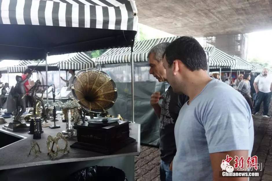 别人到巴西看奥运，我却拼尽洪荒之力寻找艺术