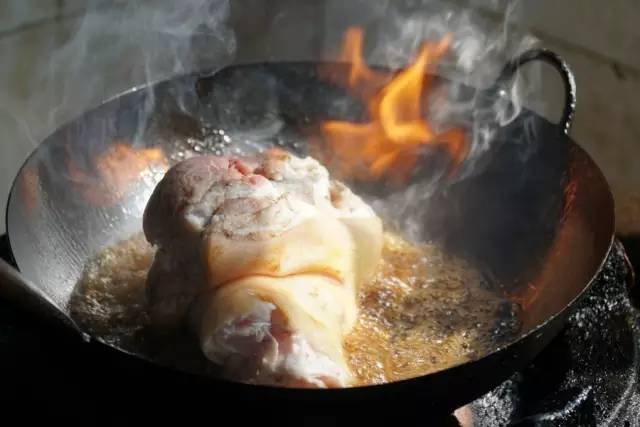 云南美食酸菜红豆猪脚,宾川县酸汤猪脚