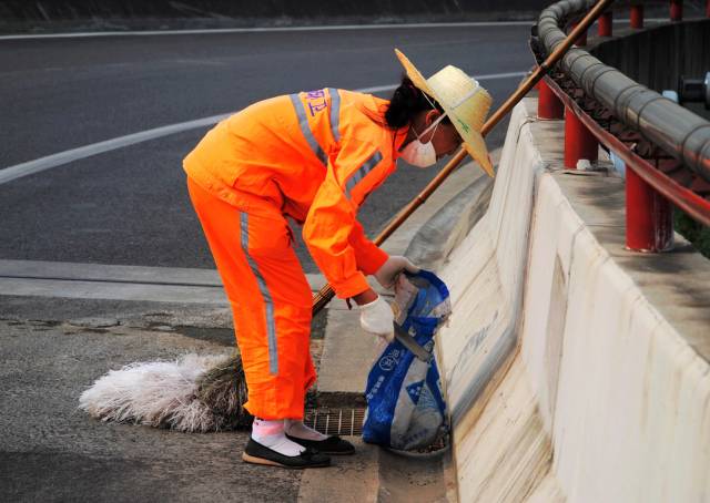 户外空调黑科技,室外气温40度体感超过50度