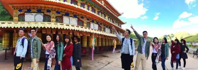 色达红色房子在哪,色达震撼的红房子