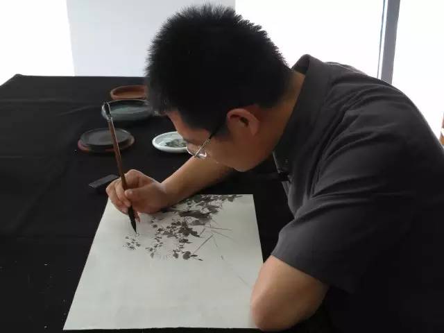 推荐当代优秀青年国画家赵少俨,赵少俨中国花鸟画技法