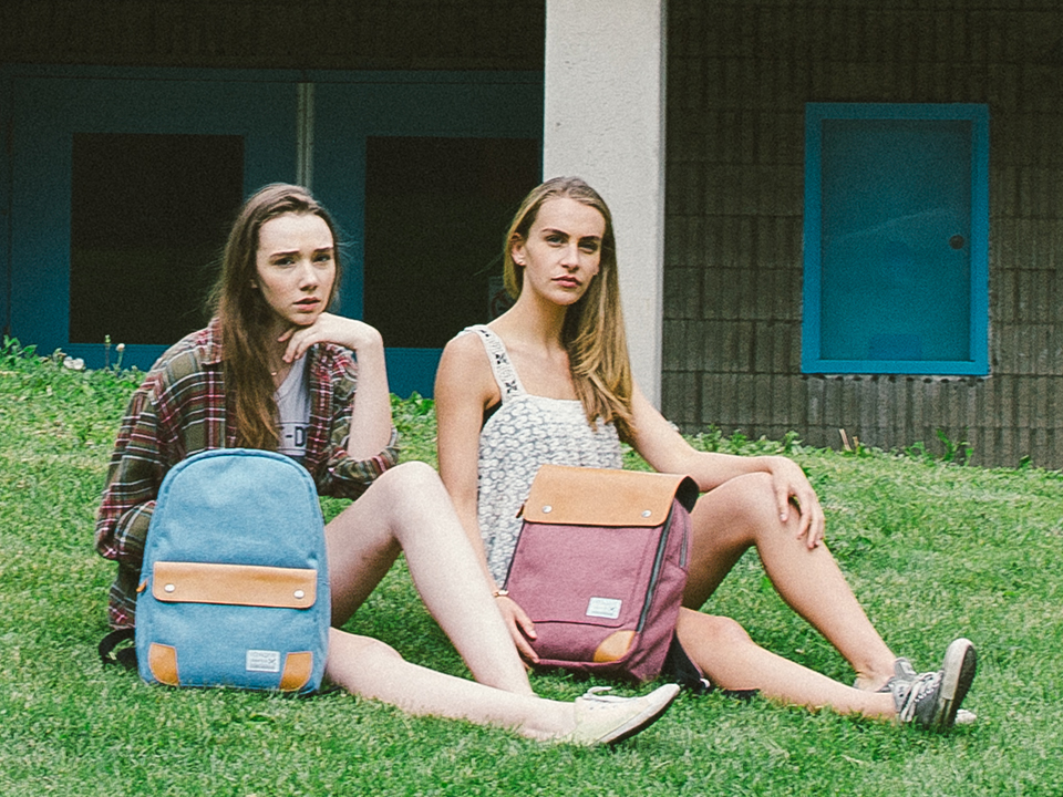 潮牌双肩背包旅行双肩包,双肩包女生潮牌推荐