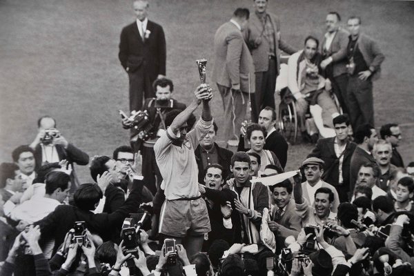 走进神秘的巴西总统府，黑衣警卫寸步不离