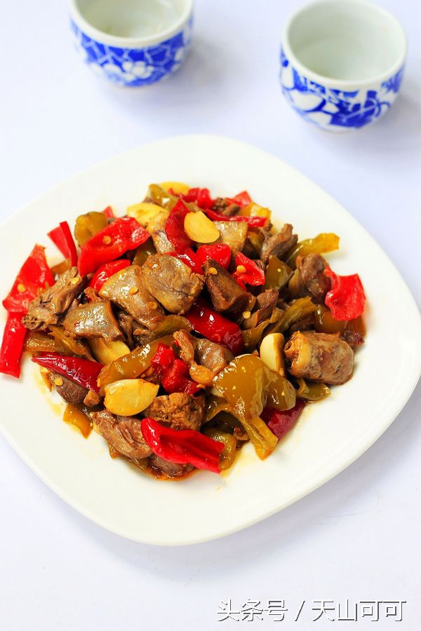 鸡杂炒酸辣椒做法,火爆鸡杂怎么炒又嫩又好吃