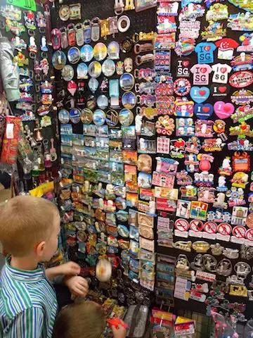 去新加坡旅游购物要注意什么,去新加坡买哪些东西便宜