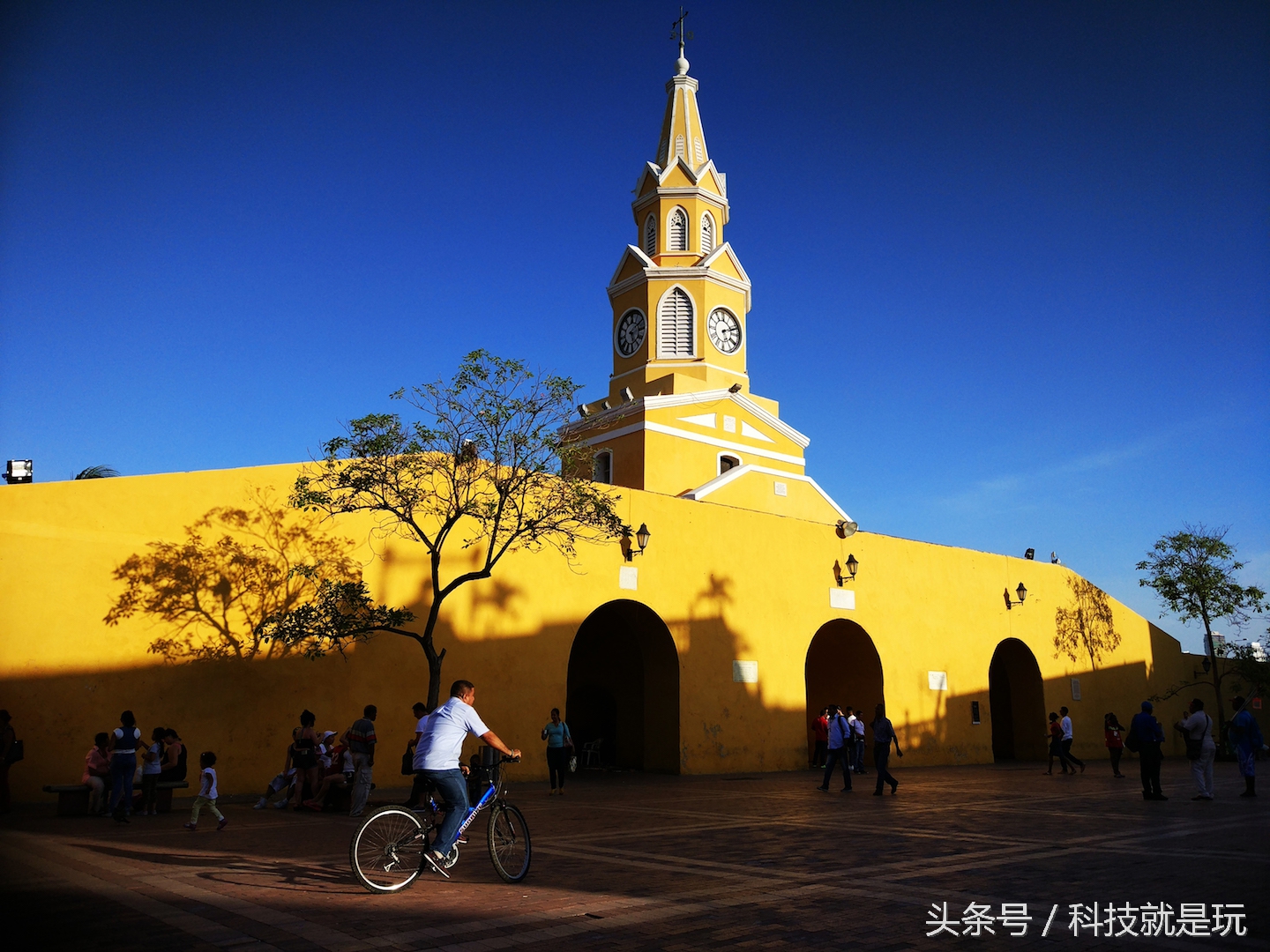 一机走天下特斯拉前高管为你揭密哥伦比亚