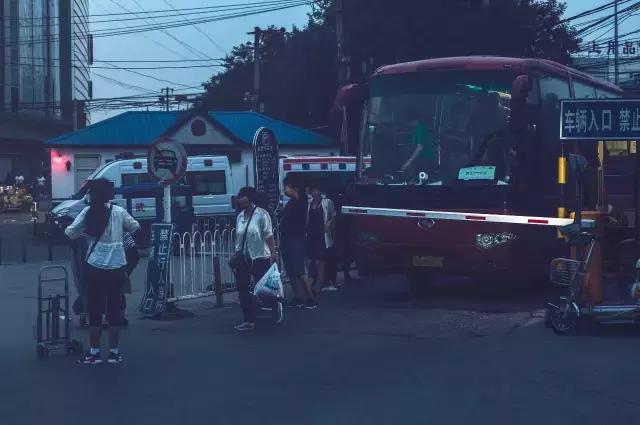 潮人们的“秘密花园”要搬走了，我们替你去看了它消失前的样子