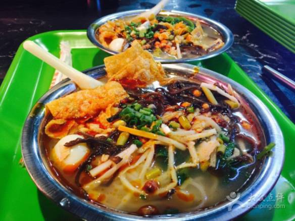 南宁秀灵路东三里好吃螺蛳粉,南宁最好吃的螺蛳粉推荐