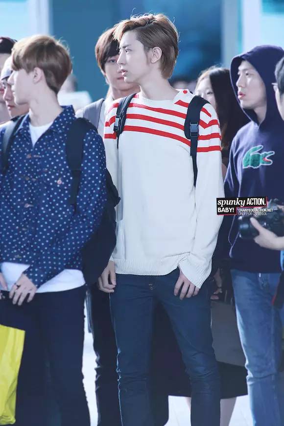 exo行走的atm,exo正规画报