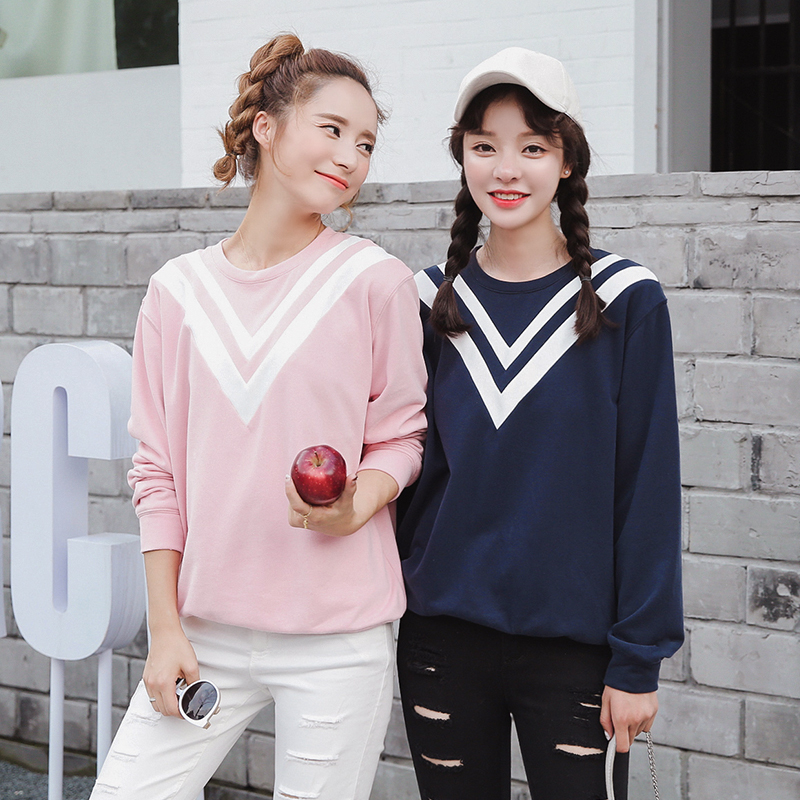 今秋流行女卫衣款式,又潮又时髦的卫衣