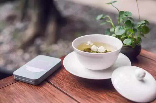 寻“谧”夏花深处|碧潭飘雪，茉莉花开庭院深