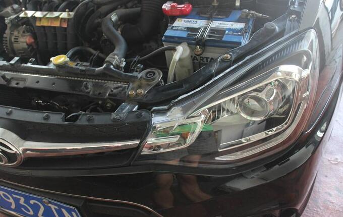 老款菱悦v3灯光高低调整,15款菱悦v3手动风采版