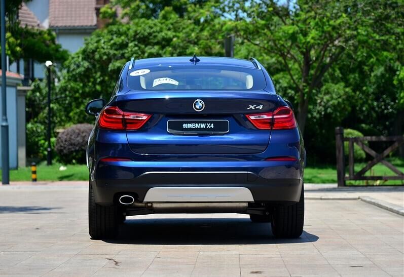 还以为楼下这款车是宝马X6！结果发现是X6它老弟