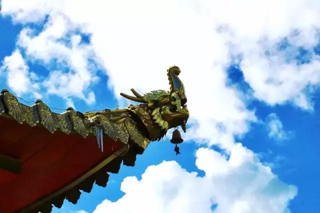 色达红色房子在哪,色达震撼的红房子