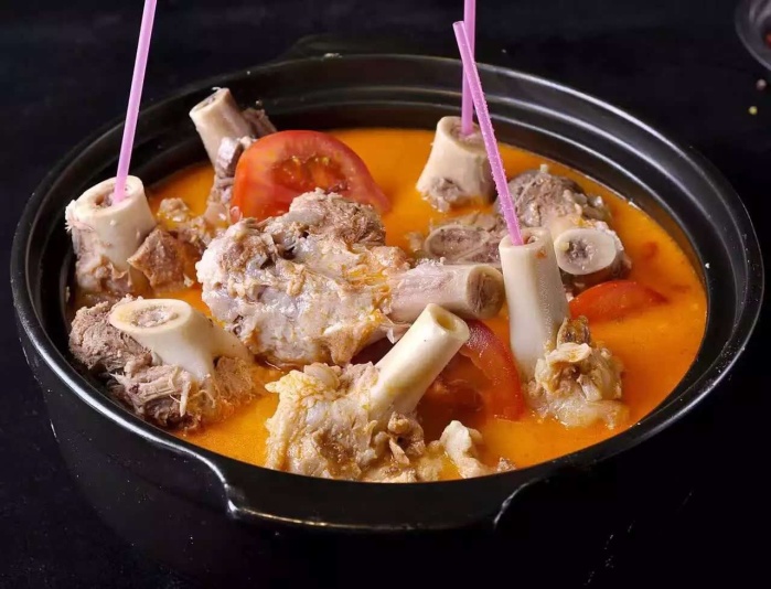 餐饮三大怪,成都一把骨有哪些菜品